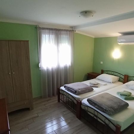 Апартаменты House Eugenia Сарти Экстерьер фото