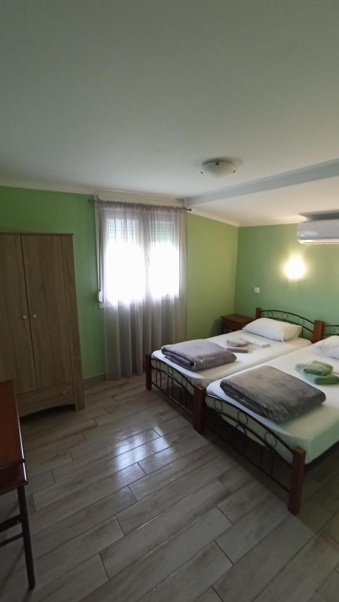 Апартаменты House Eugenia Сарти Номер фото