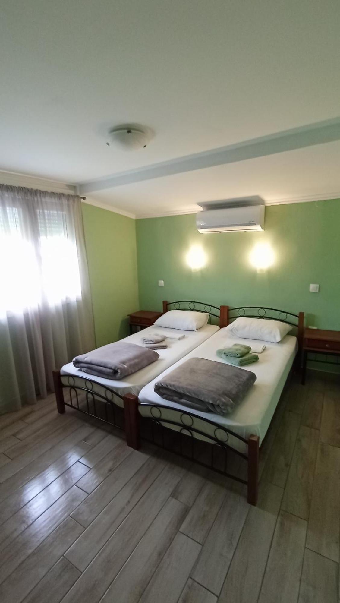 Апартаменты House Eugenia Сарти Номер фото